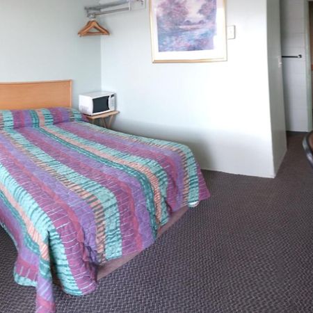Chimo Motel Cochrane Kültér fotó