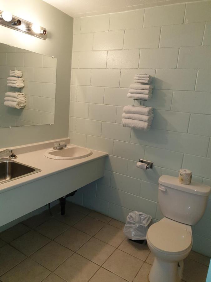 Chimo Motel Cochrane Kültér fotó