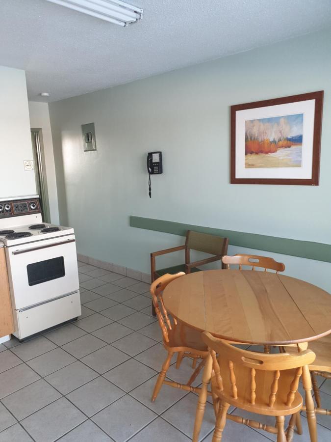 Chimo Motel Cochrane Kültér fotó