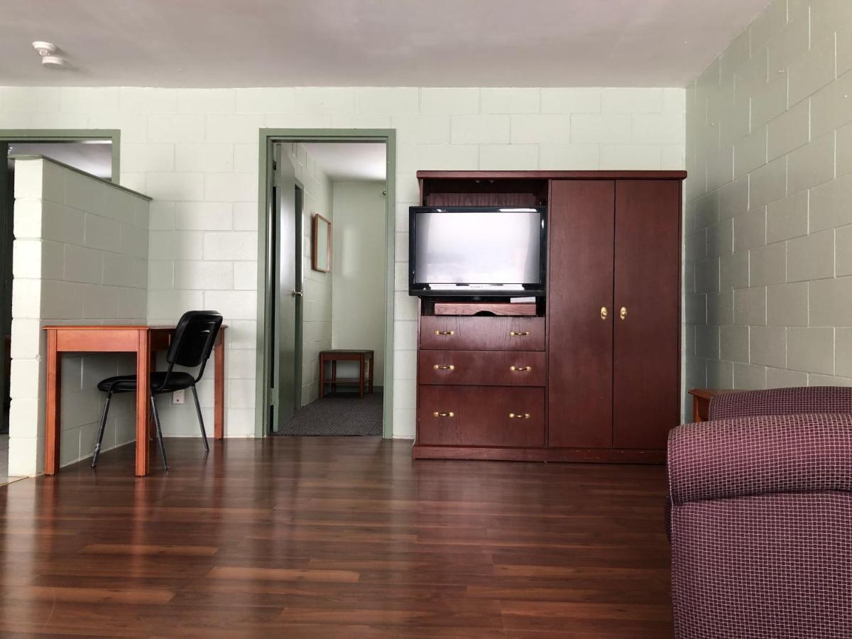 Chimo Motel Cochrane Kültér fotó