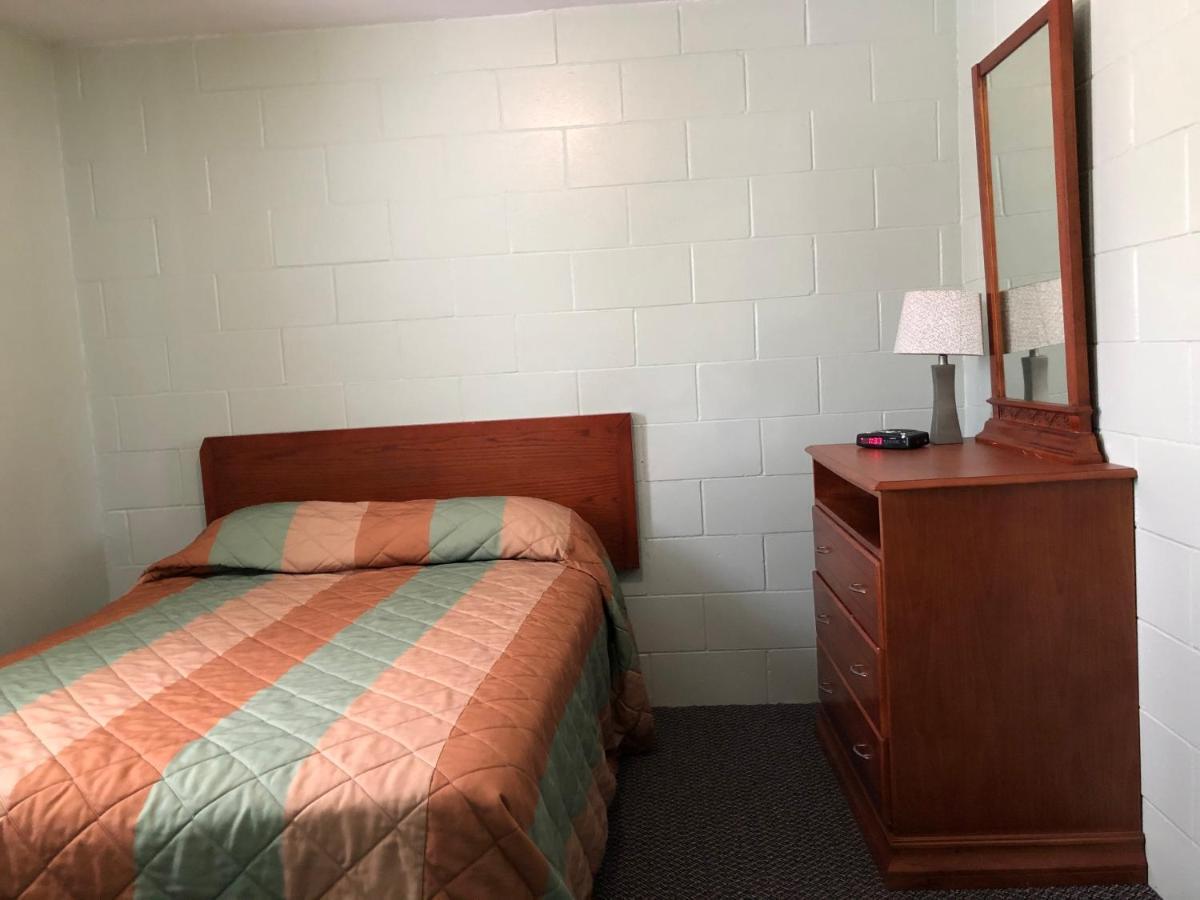 Chimo Motel Cochrane Kültér fotó