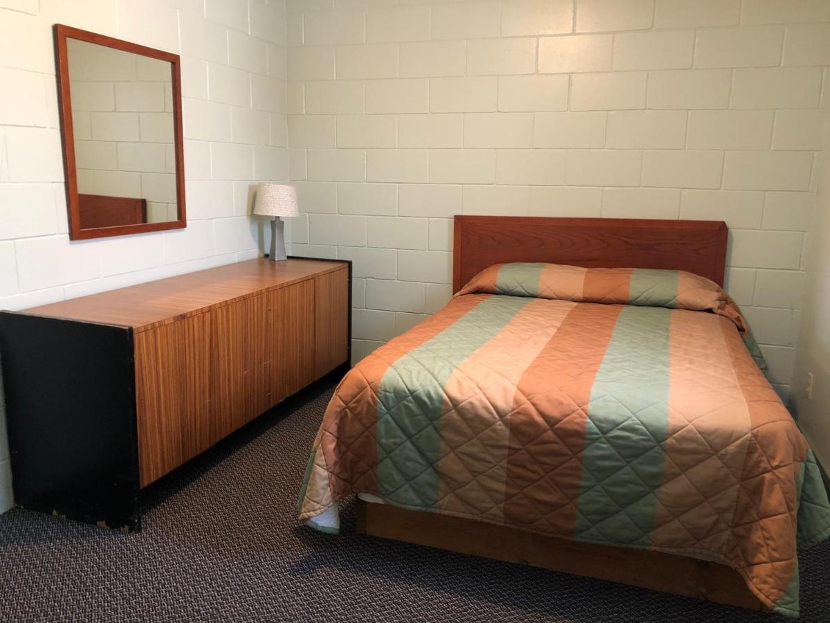 Chimo Motel Cochrane Kültér fotó