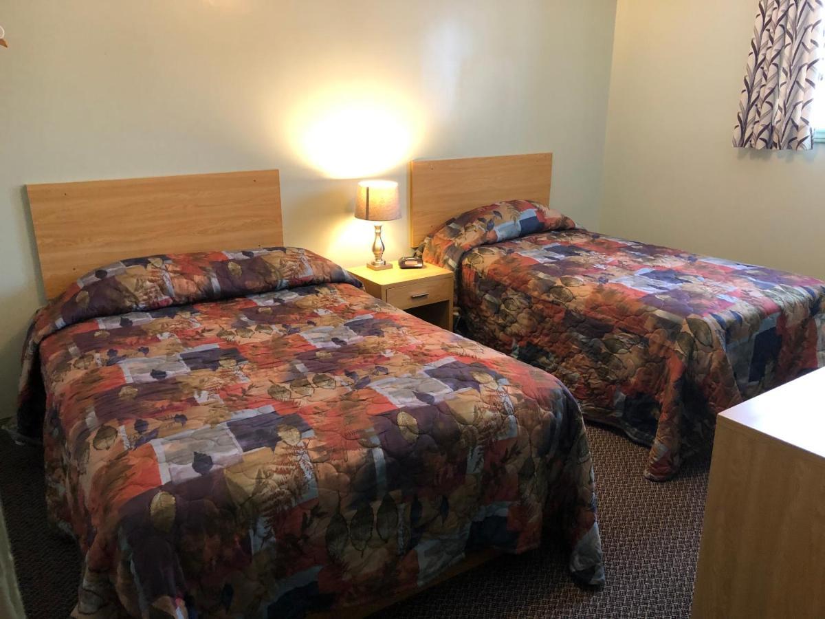 Chimo Motel Cochrane Kültér fotó